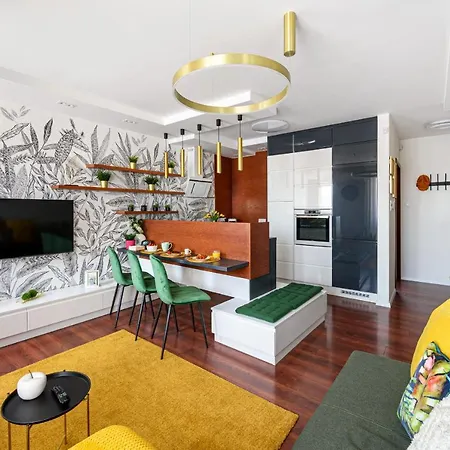 Apartmán Hid19 Belvaros-free Parking-terrace Az Rq Vizi Elmenypark Es Gyogyfuerdonel *